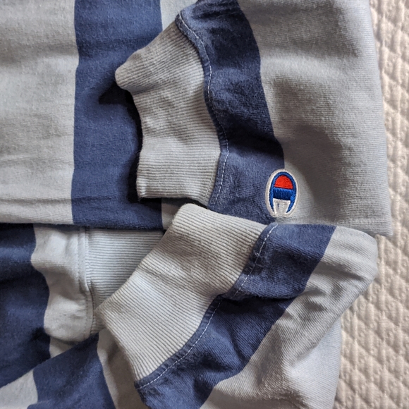 CHAMPION Cropped Oversized Sweater - Picture 12 of 13